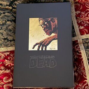 The Walking Dead Deluxe Hardcover, Vol. 4 (Regular Edition w/Slip Case)